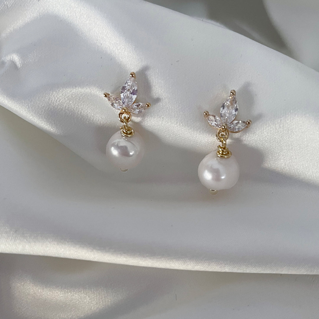 עגילי לוטוס פנינה זהב - נטע