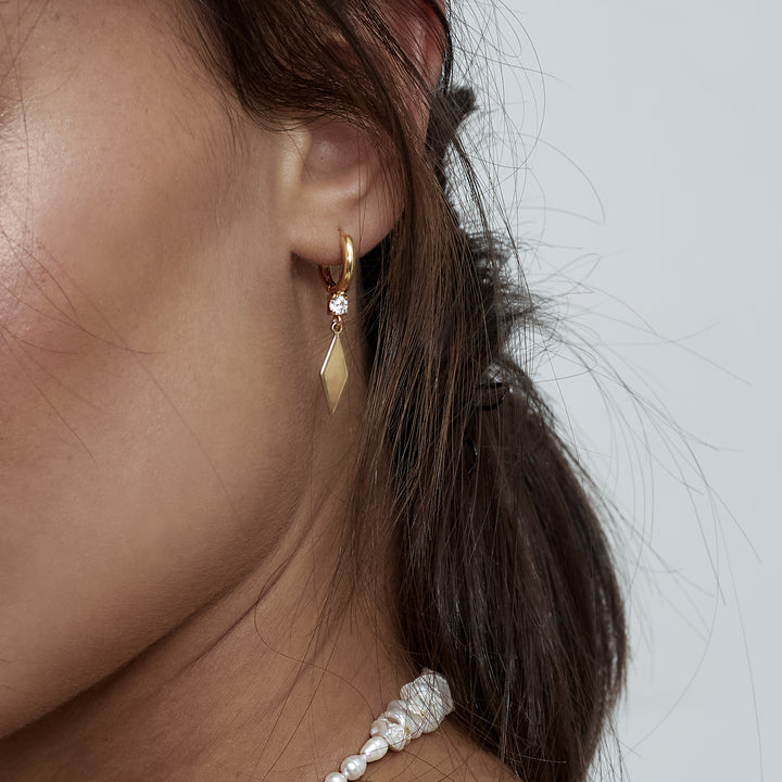 עגילי חישוק זהב תליון מעויין -טוייה