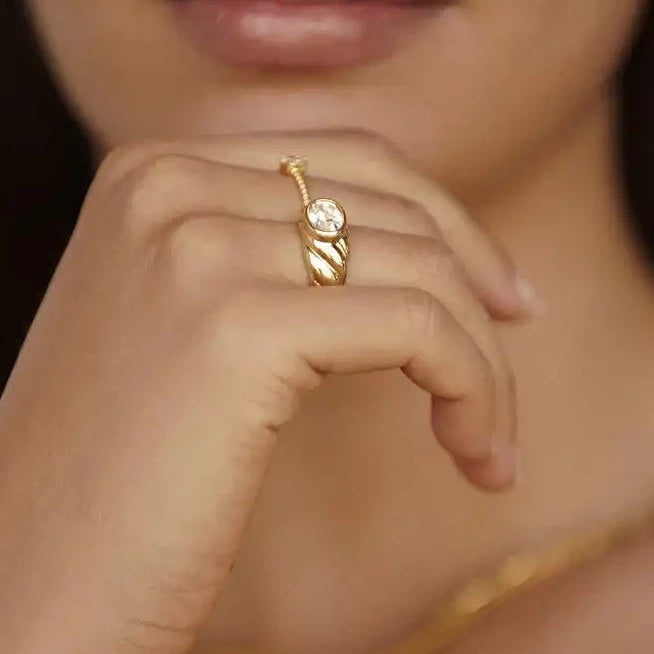 טבעת זהב עם זירקון שקוף- עדי