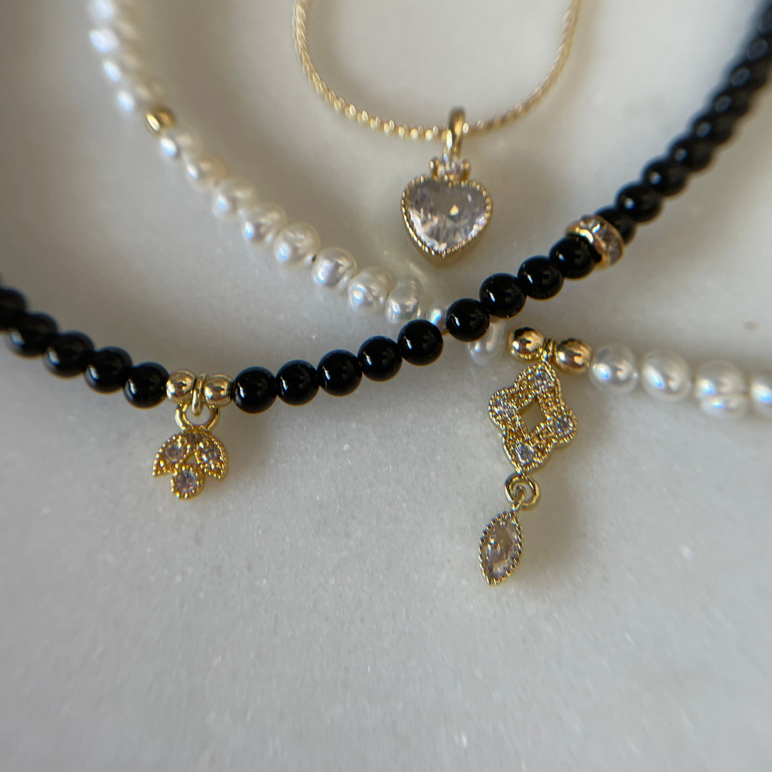 שרשרת פנינים ותליון זהב -גרייס