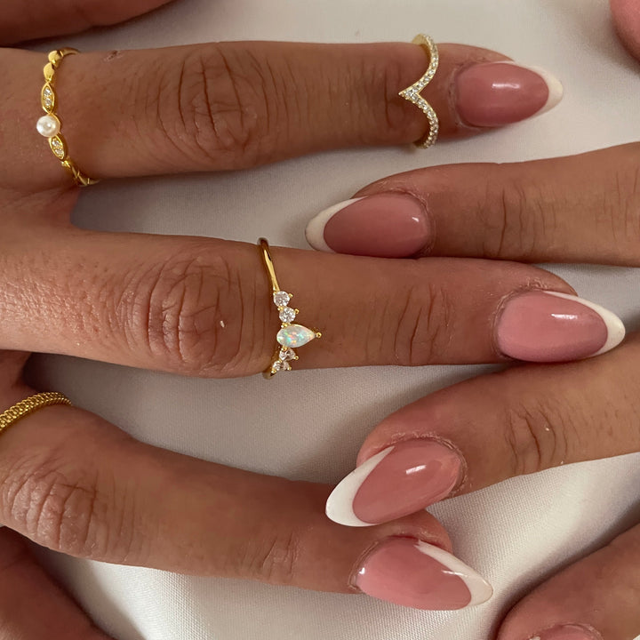 טבעת זירקונים עדינה - נבו