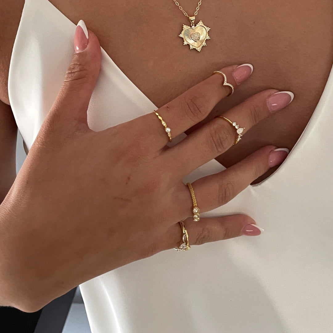 טבעת זירקונים עדינה - נבו