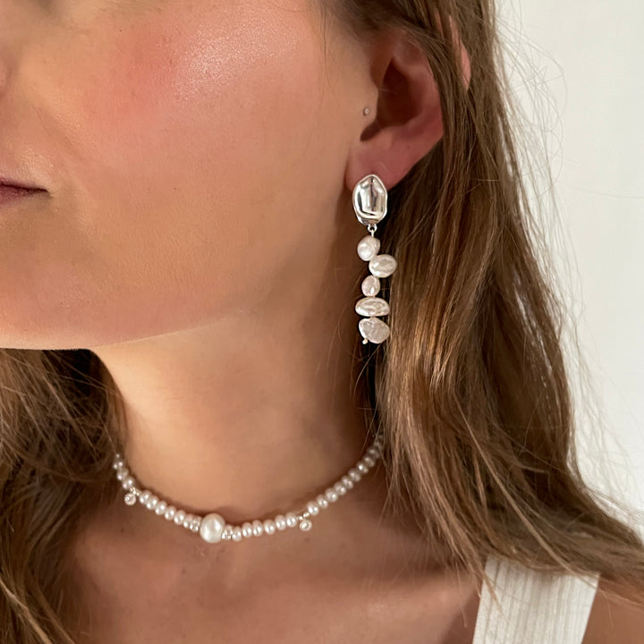 עגילים צמודים ופנינים -  ביילי