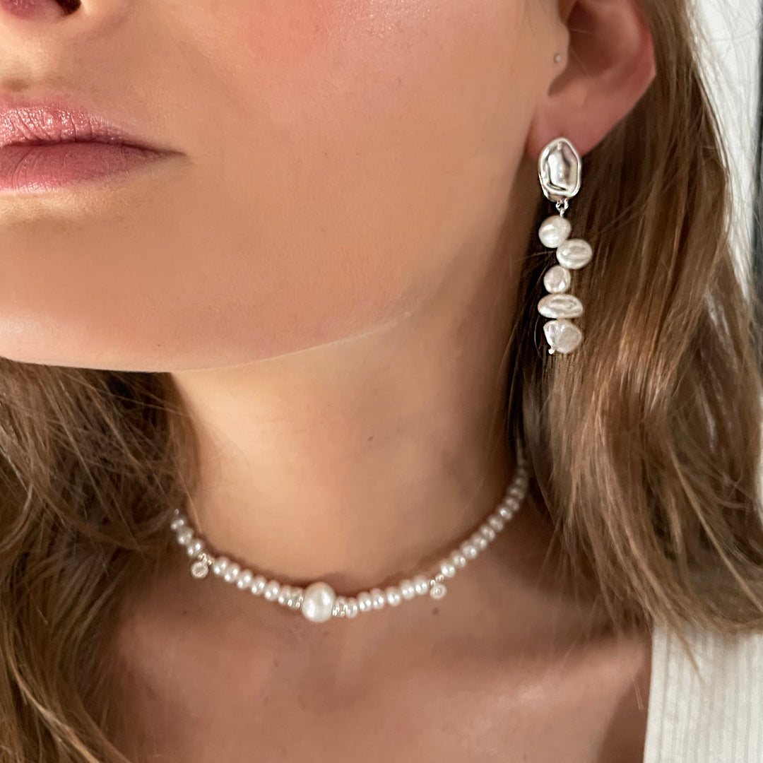 עגילים צמודים ופנינים -  ביילי