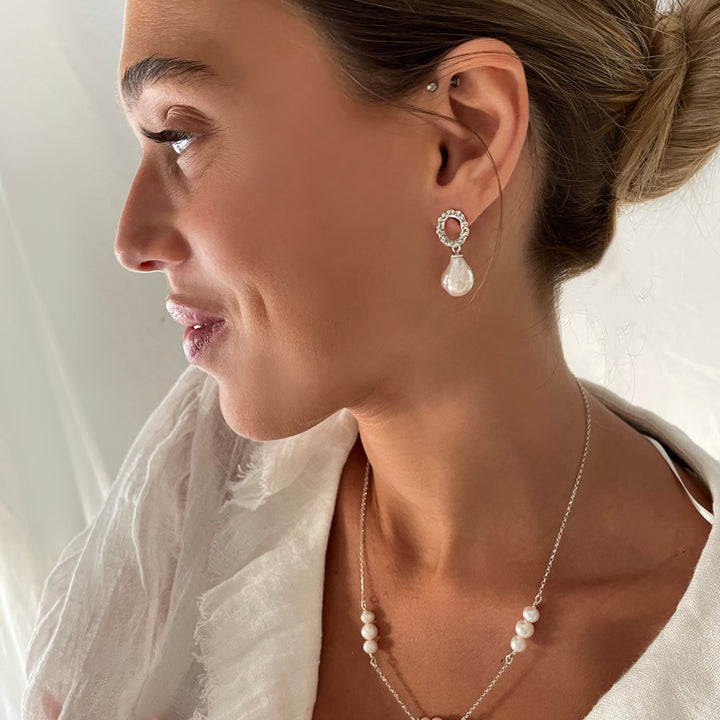 עגילי כסף פנינה - לאורה