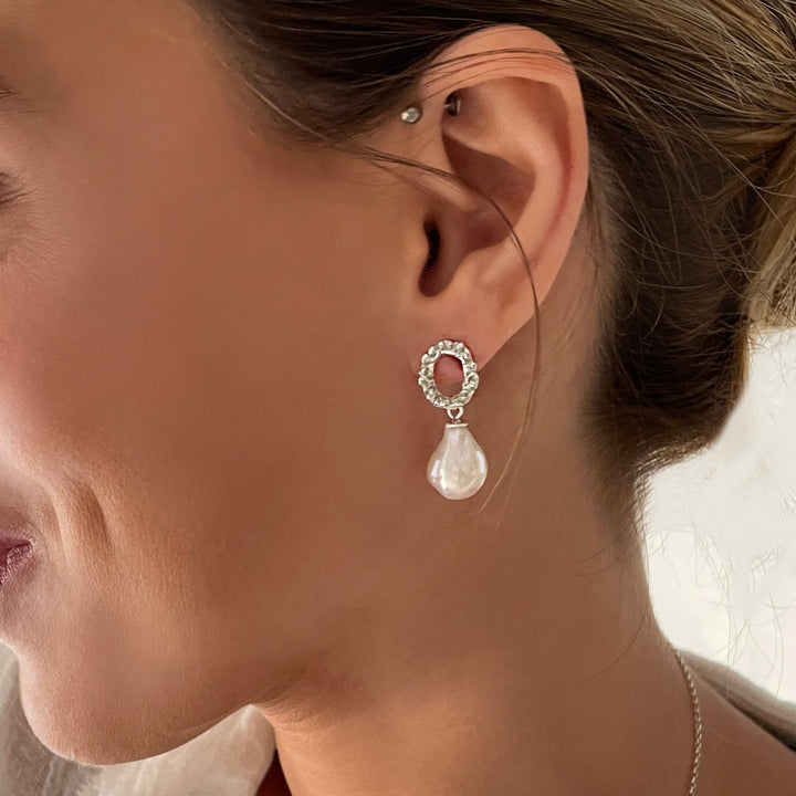 עגילי כסף פנינה - לאורה