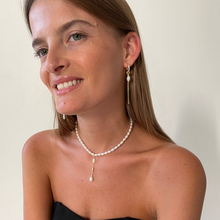 עגילי זהב שרשרת פנינה   - קרלה