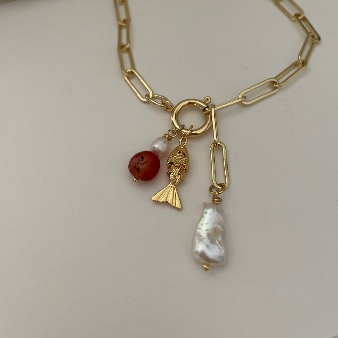 שרשרת זהב פנינים וצארמים - לוסייה