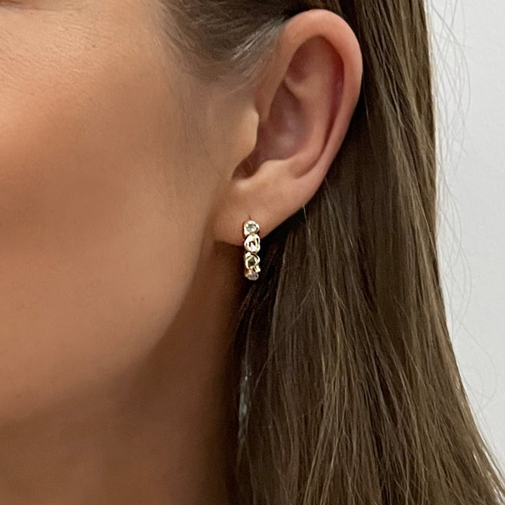 עגילי חישוק זהב זירקונים - בלינה