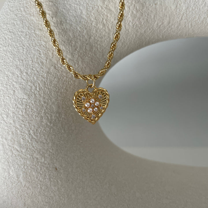 שרשרת זהב תליון לב - עלמה
