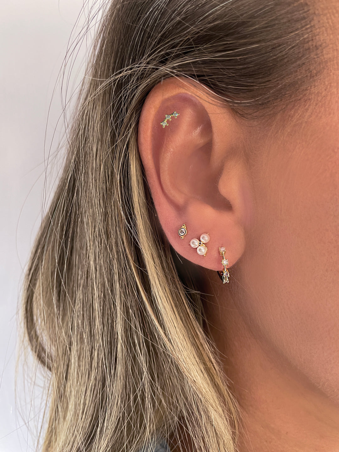 עגילי חישוק זהב -אביה