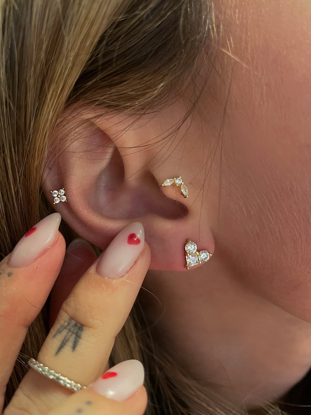 עגילי זהב לב זירקונים - אביה