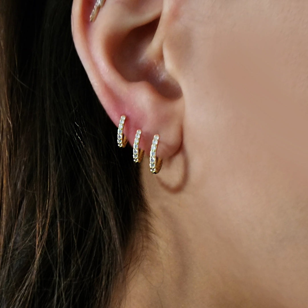 עגילי חישוק זהב משובצים -גדלים שונים- מיי