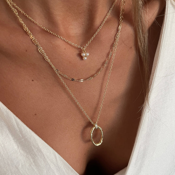 שרשרת זהב תליון טבעת מרוקע - דייזי