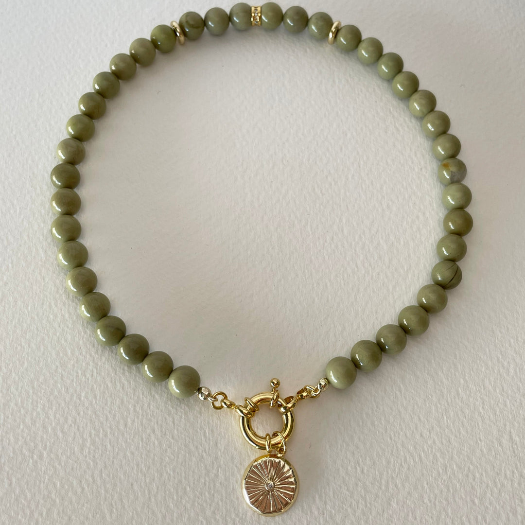שרשראות אבני חן וחרוזי זהב משובצים - רפאלה