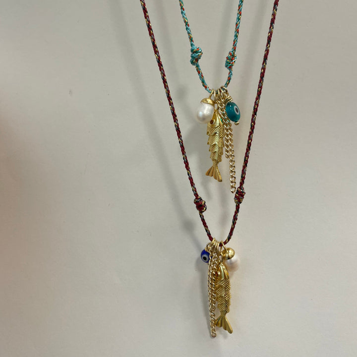 שרשרת חוט אדום /תכלת דג וצ'ארמים - לימה