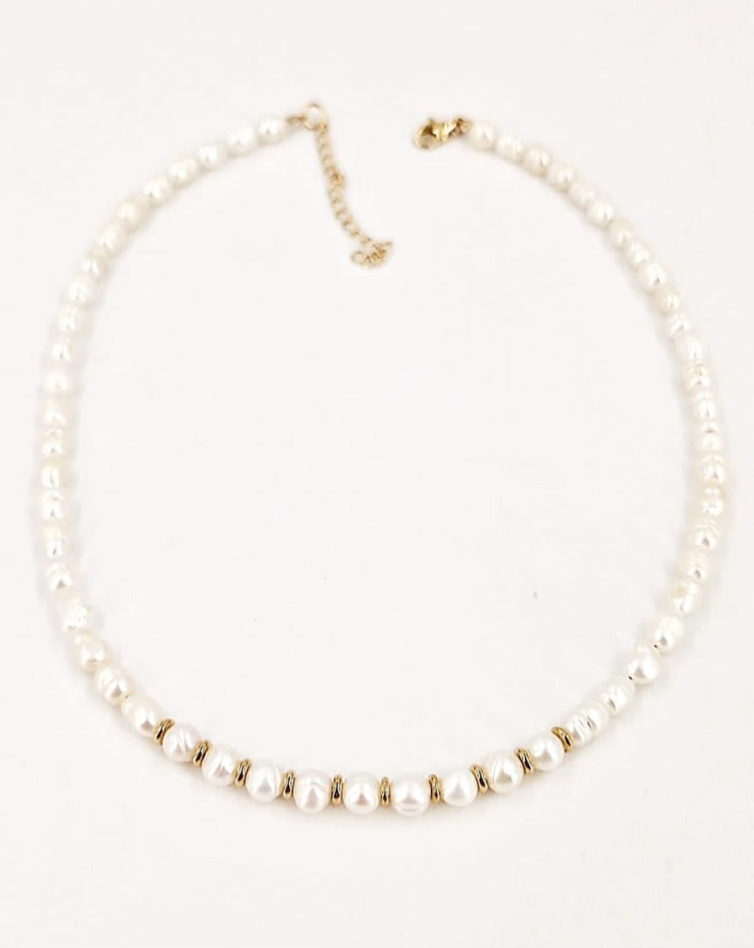 שרשרת פנינים וחרוזי זהב - אגינה