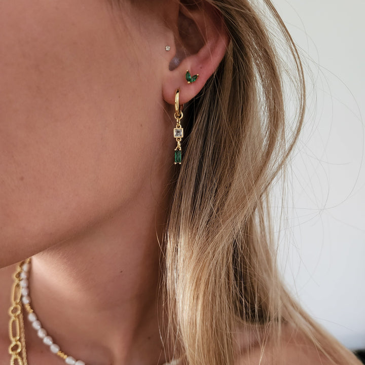 עגילים צמודים זהב זירקון ירוק - דרלן