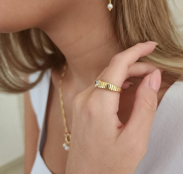 טבעת זהב עם זירקון - מנדי