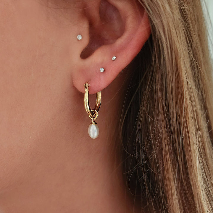 עגילי חישוק זהב 14 קארט ופנינה - בר