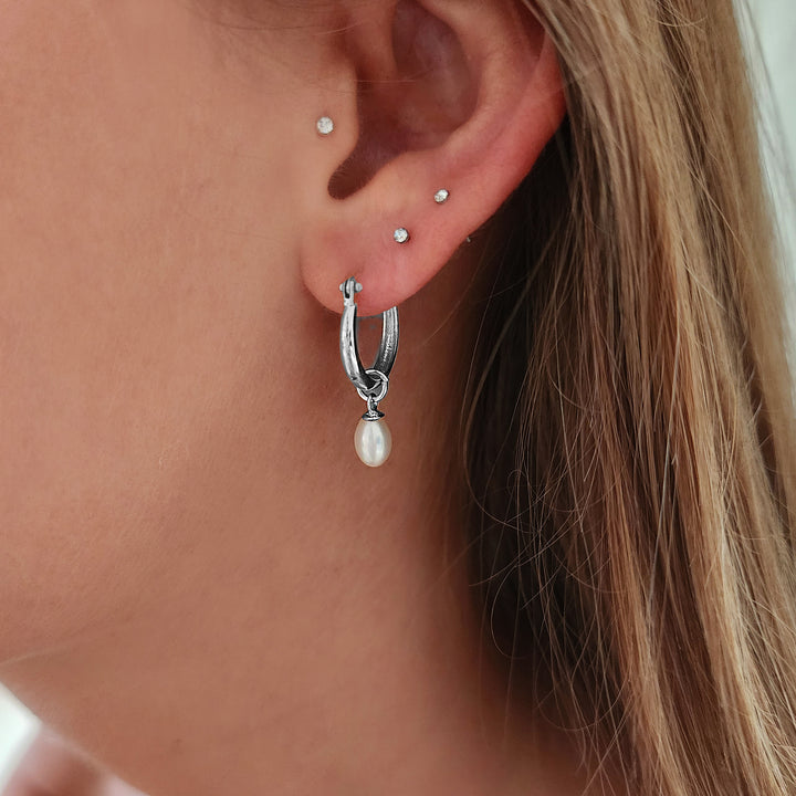 עגילי חישוק זהב  לבן ופנינה - בר