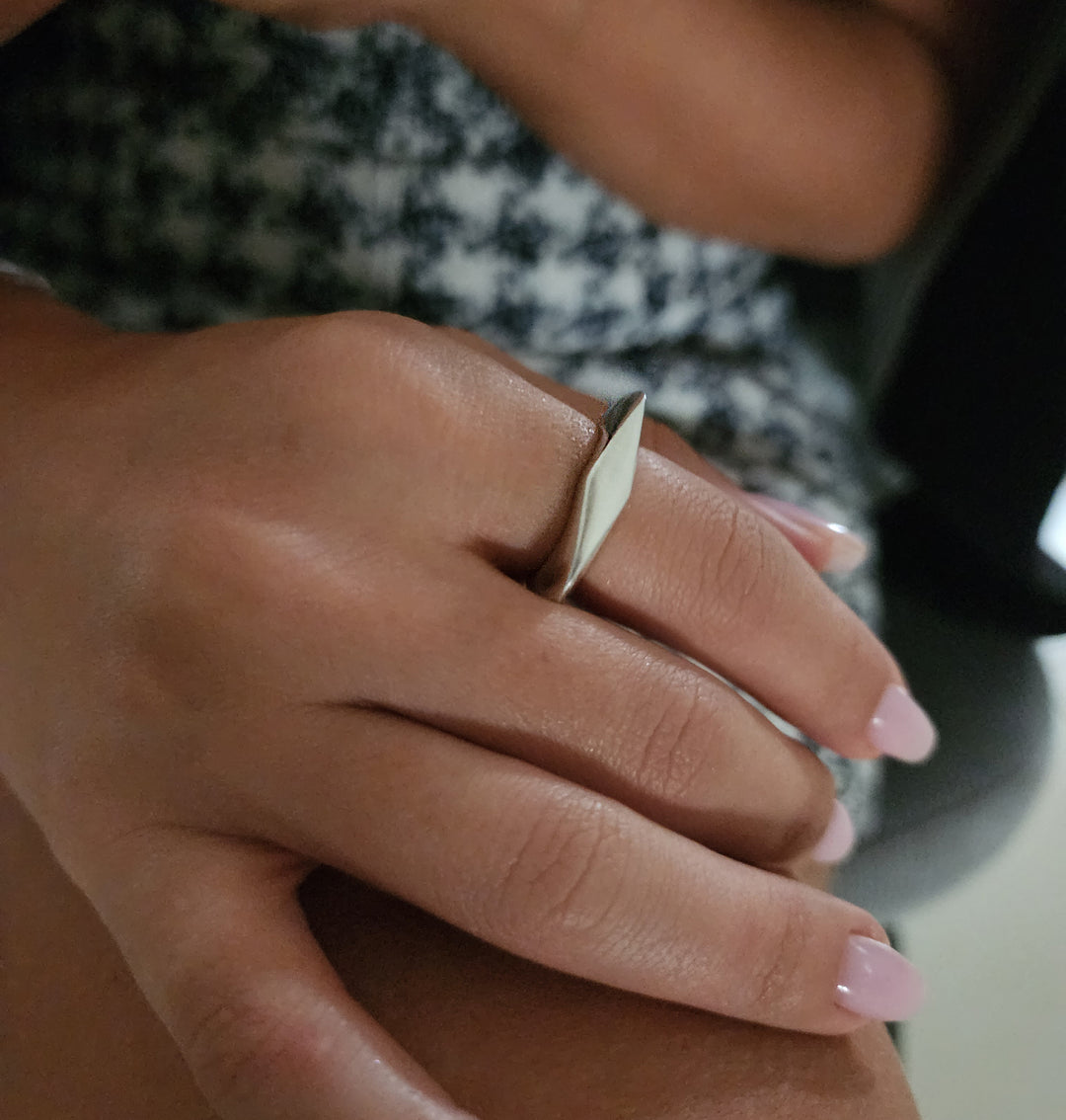 טבעת כסף 925 גאומטרית- בל