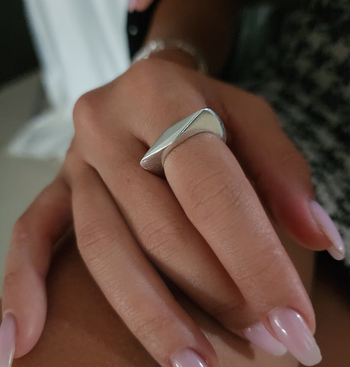 טבעת כסף 925 גאומטרית- בל