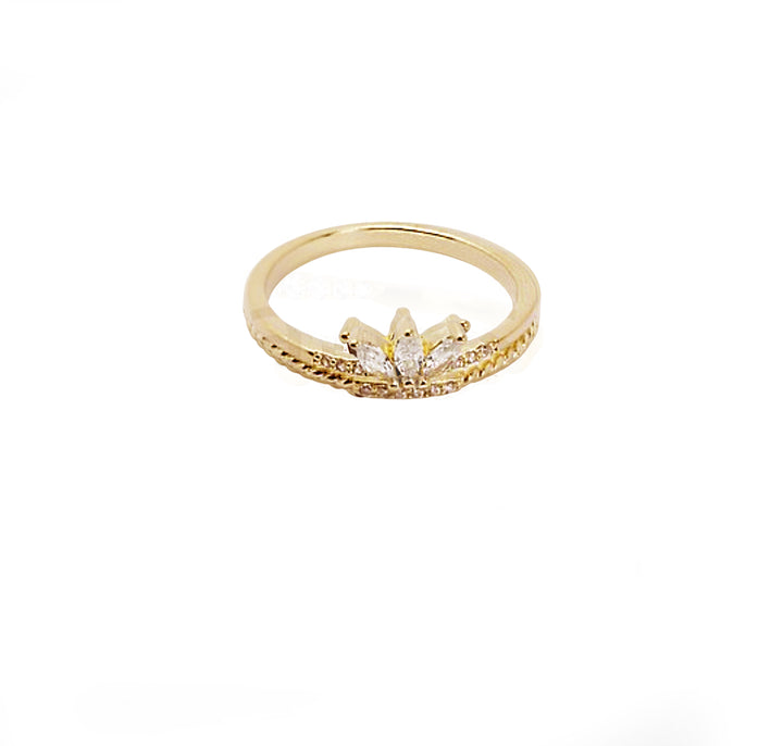 טבעת זהב לוטוס זירקון שקוף - שאנל