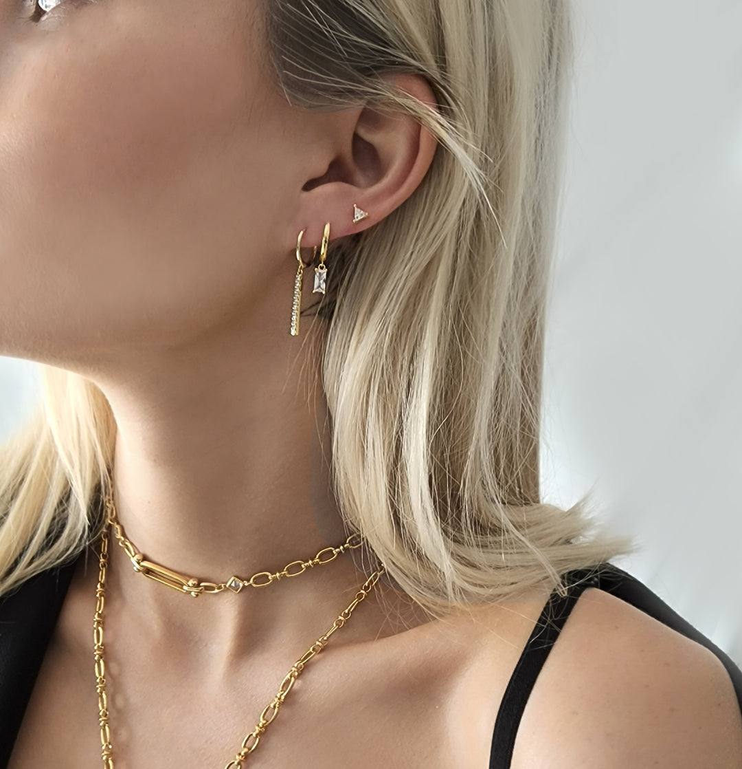 עגילים צמודים זהב וכסף - שרונה